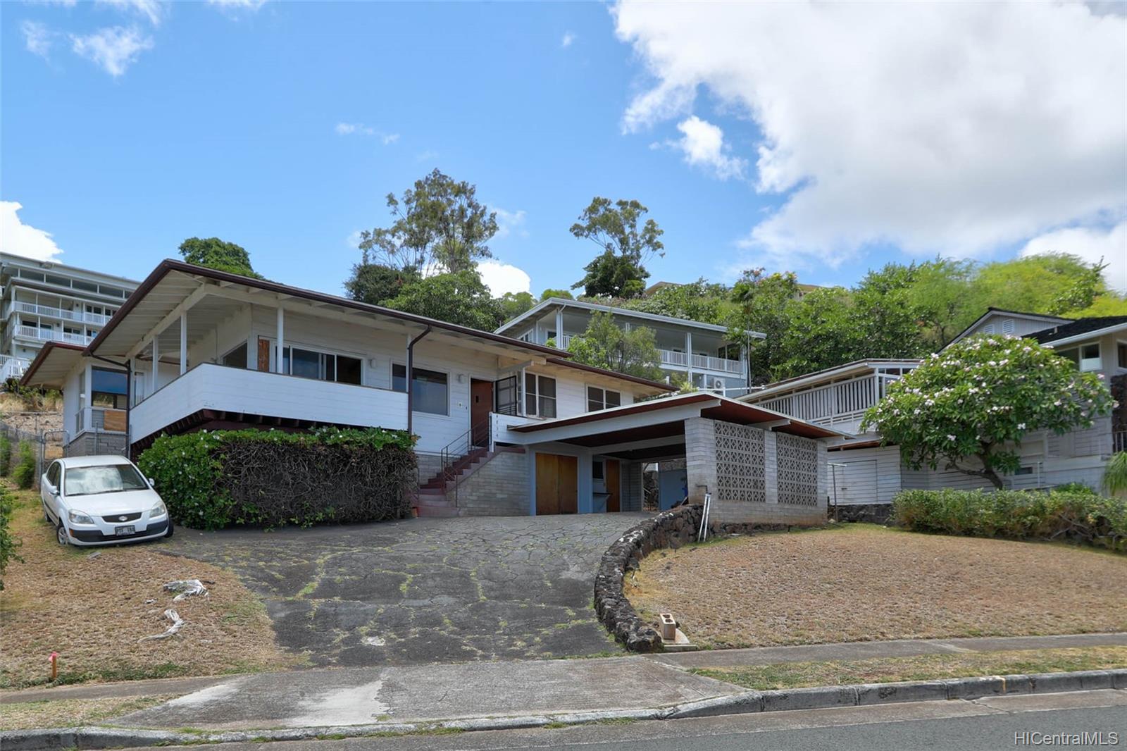 4834 Analii Street Honolulu, HI 96821