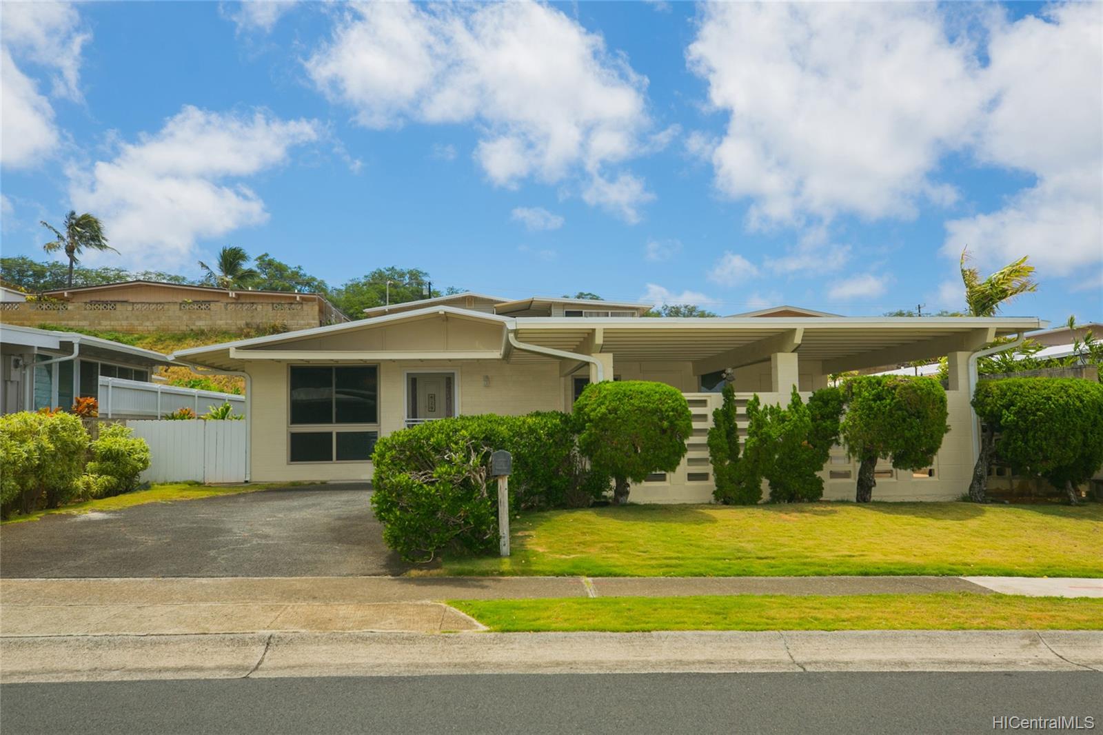 429 Lanipuao Street Honolulu, HI 96825