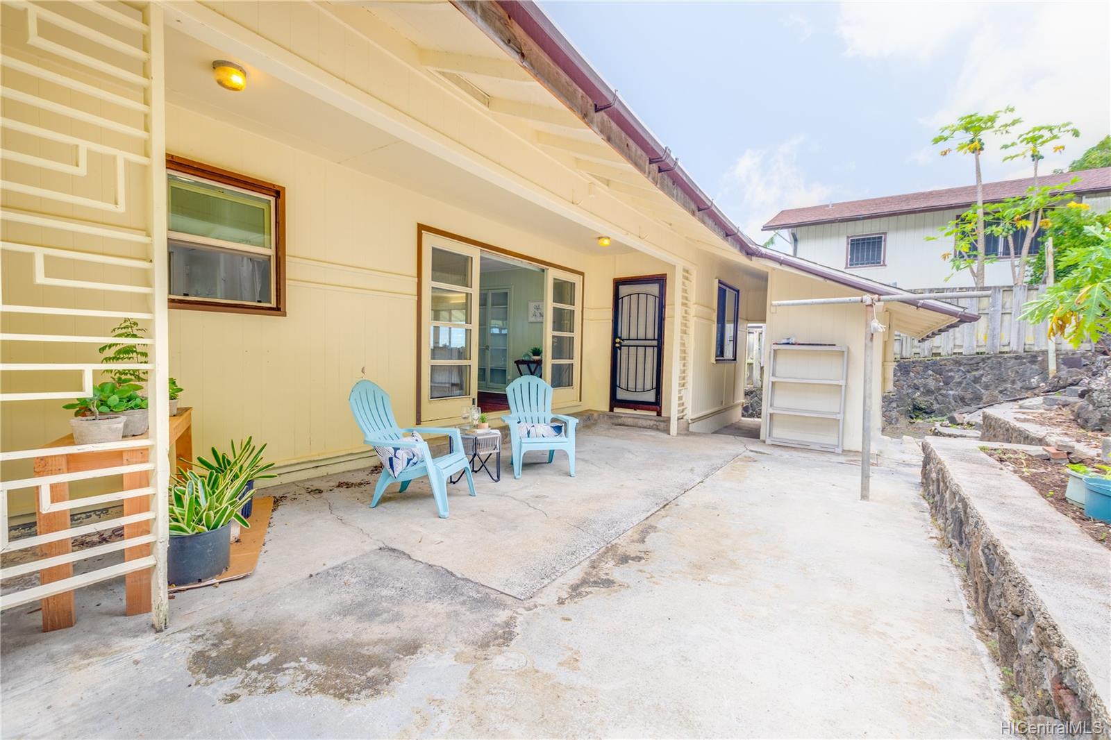 2074 Palolo Avenue Honolulu, HI 96816