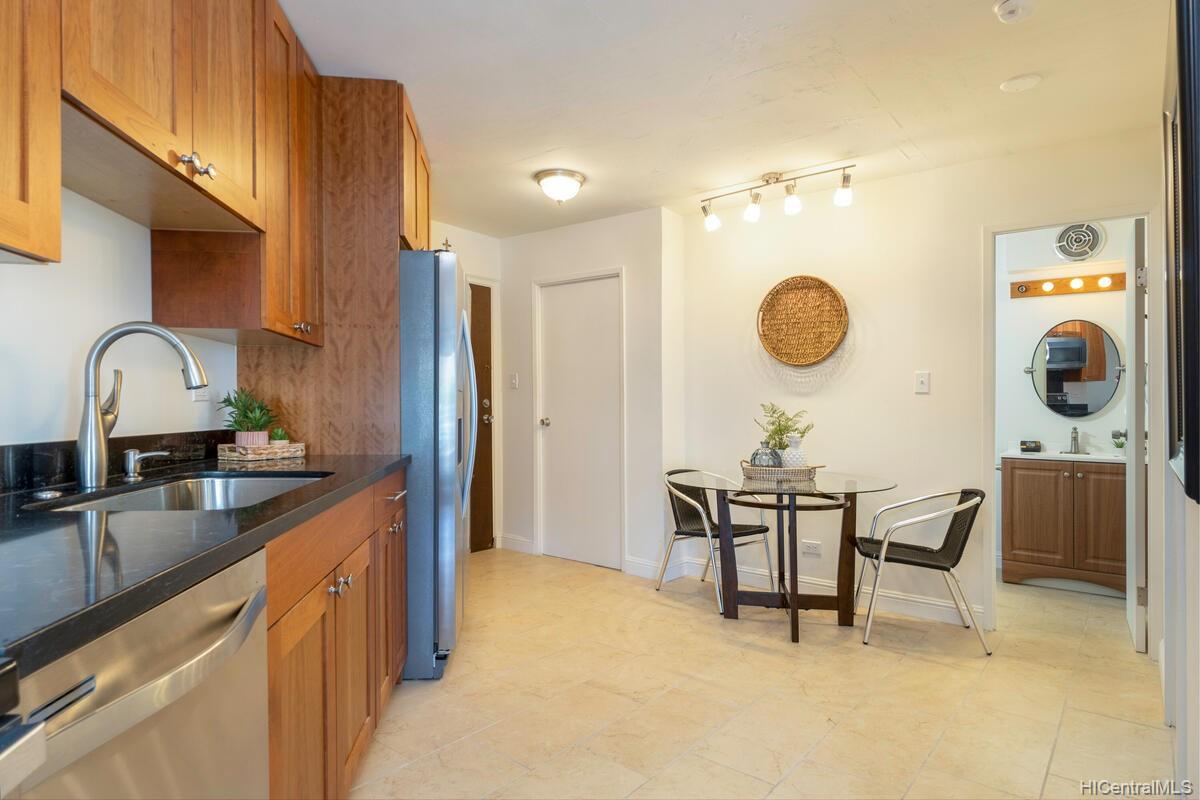 1031 Maunaihi Place #605, Honolulu, HI 96822