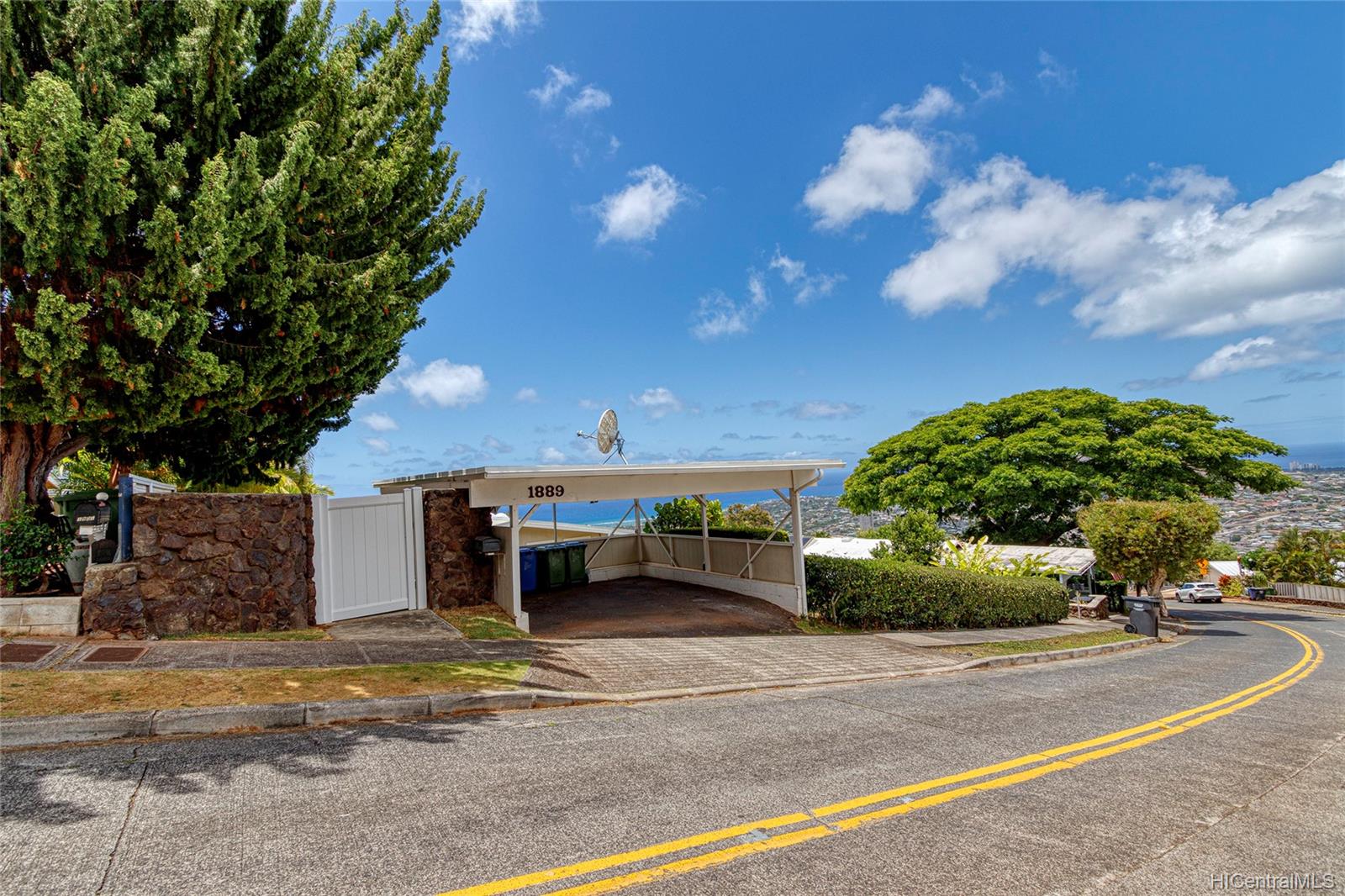 1889 Halekoa Drive Honolulu, HI 96821