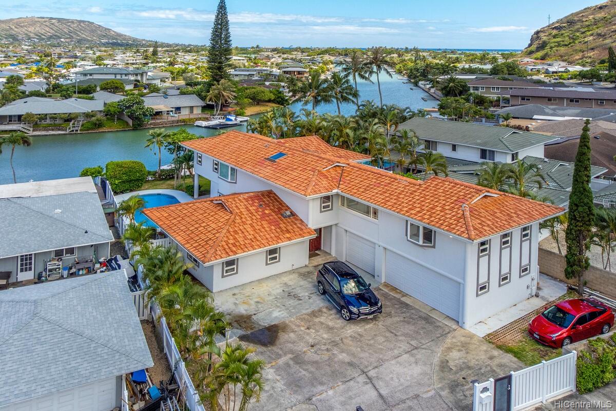 6645 Hawaii Kai Drive Honolulu, HI 96825