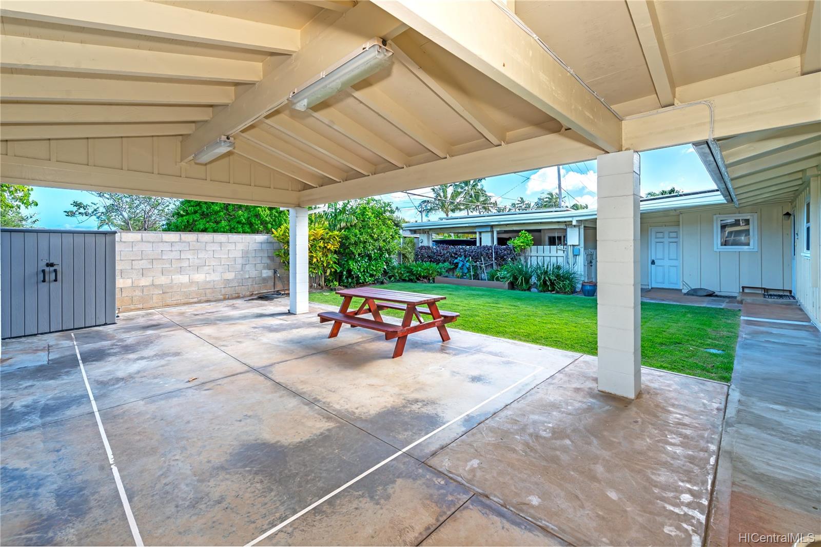 6086 Summer Street Honolulu, HI 96821