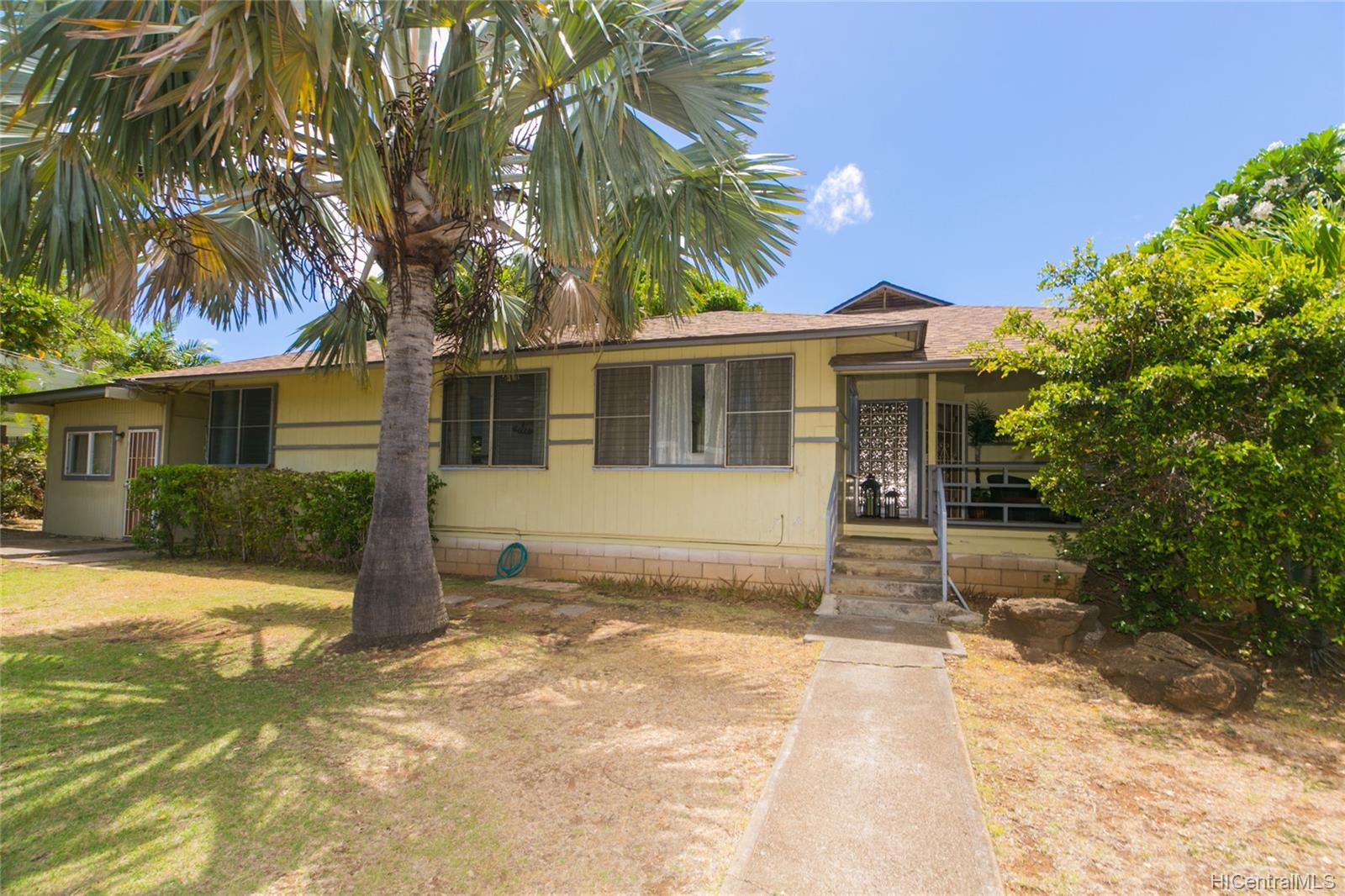 3761 Kanaina Avenue Honolulu, HI 96815