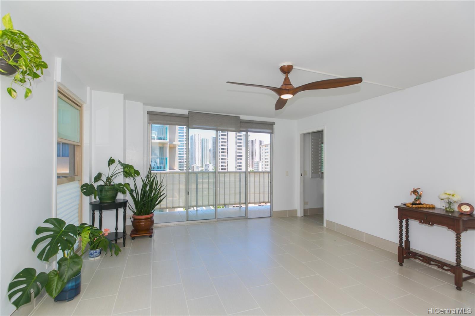 435 Walina Street #1001, Honolulu, HI 96815