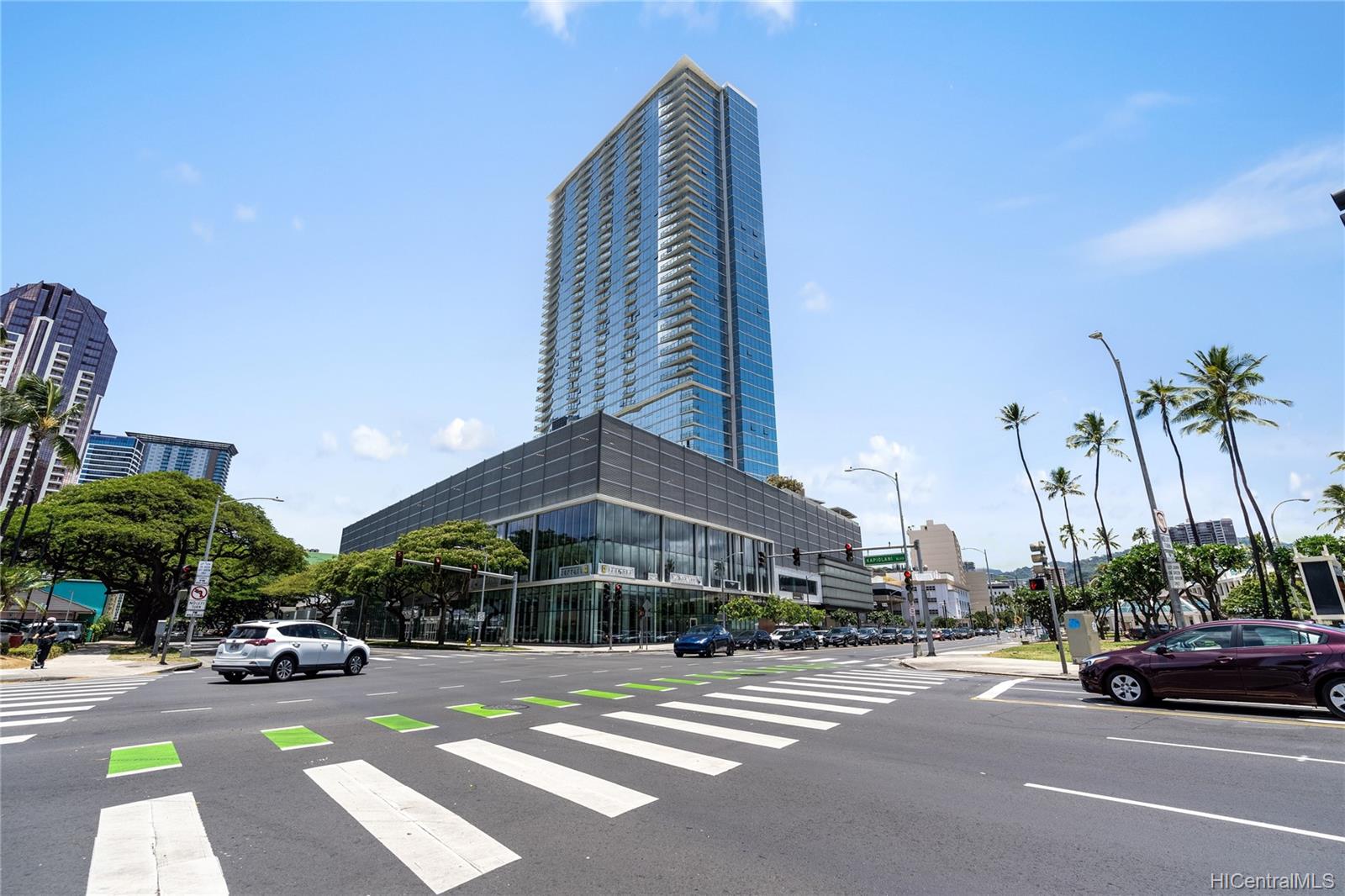 888 Kapiolani Boulevard #1711, Honolulu, HI 96813