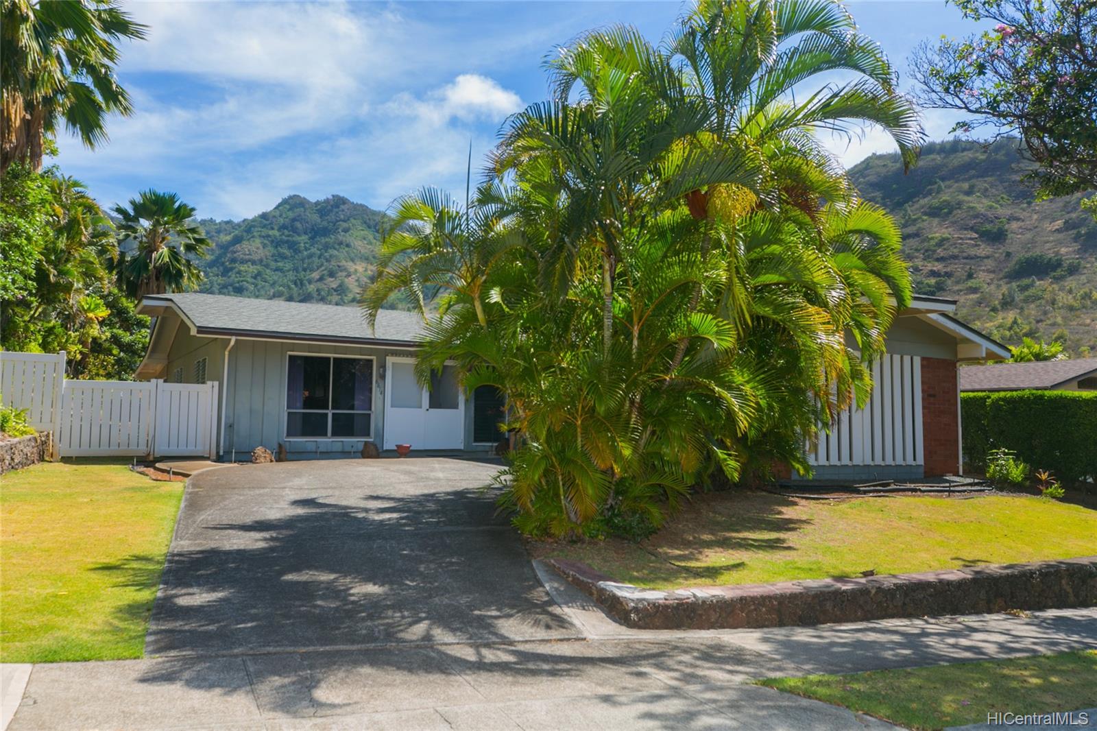 6614 Kauna Street Honolulu, HI 96825