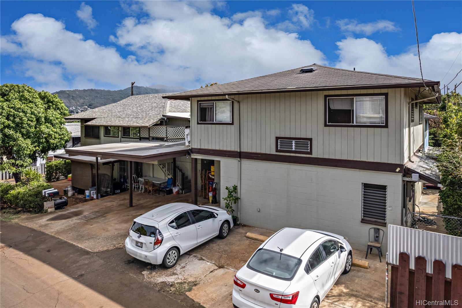 3202 Mokihana Street Honolulu, HI 96816