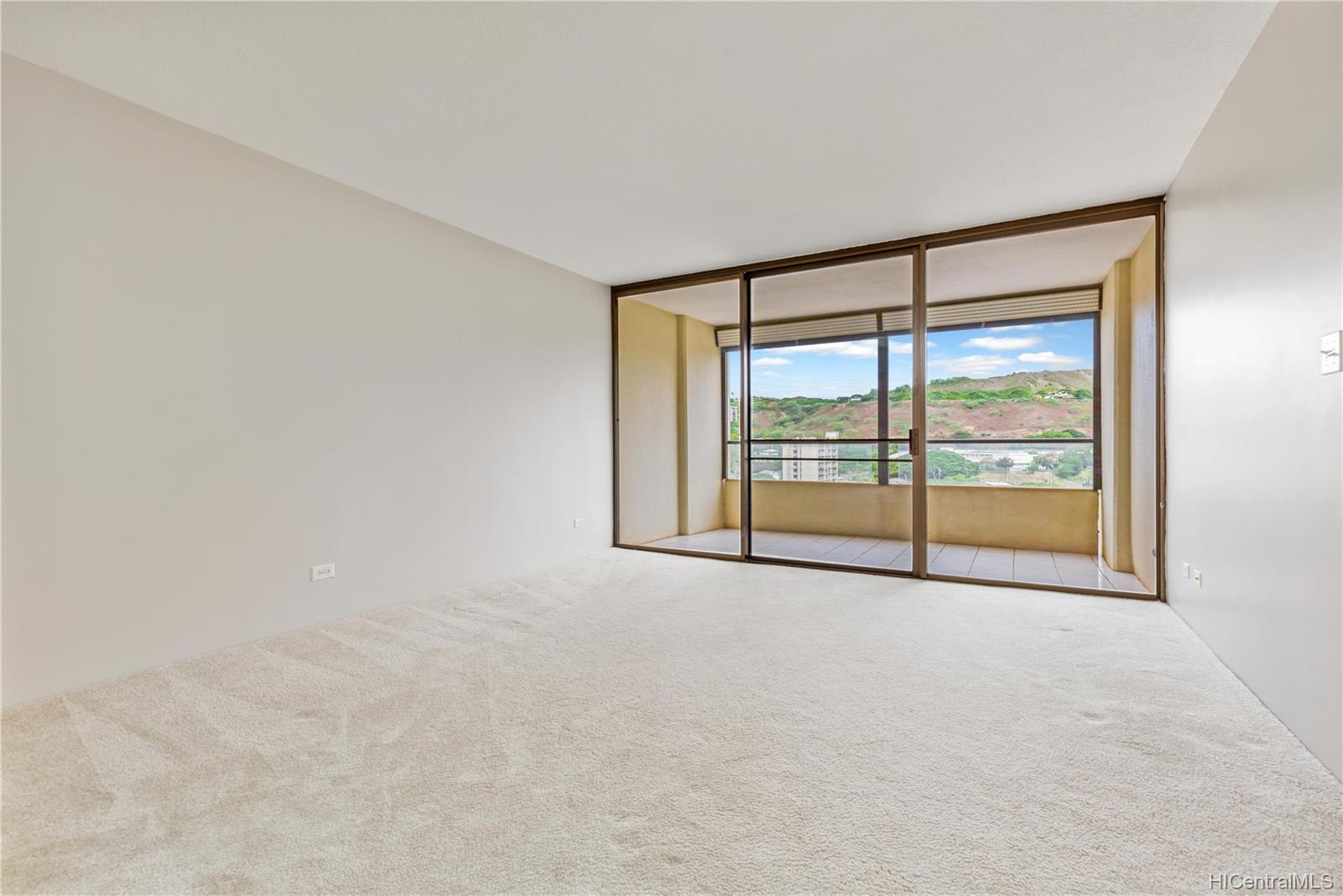 1717 Mott Smith Drive #902, Honolulu, HI 96822