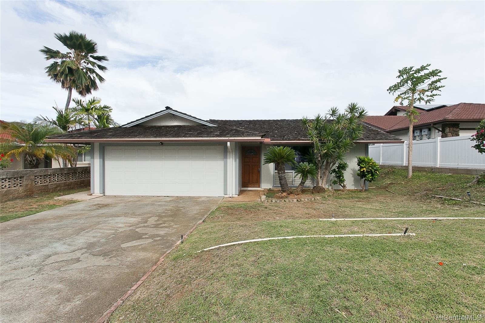 7519 Kekaa Street Honolulu, HI 96825