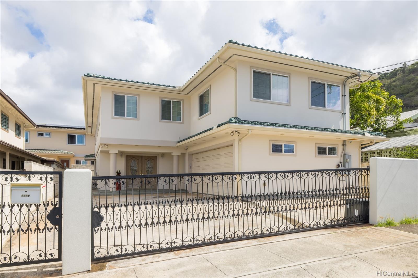 3448 Paalea Street Honolulu, HI 96816