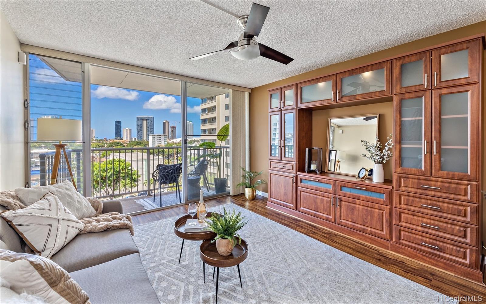 1050 Kinau Street #603, Honolulu, HI 96814