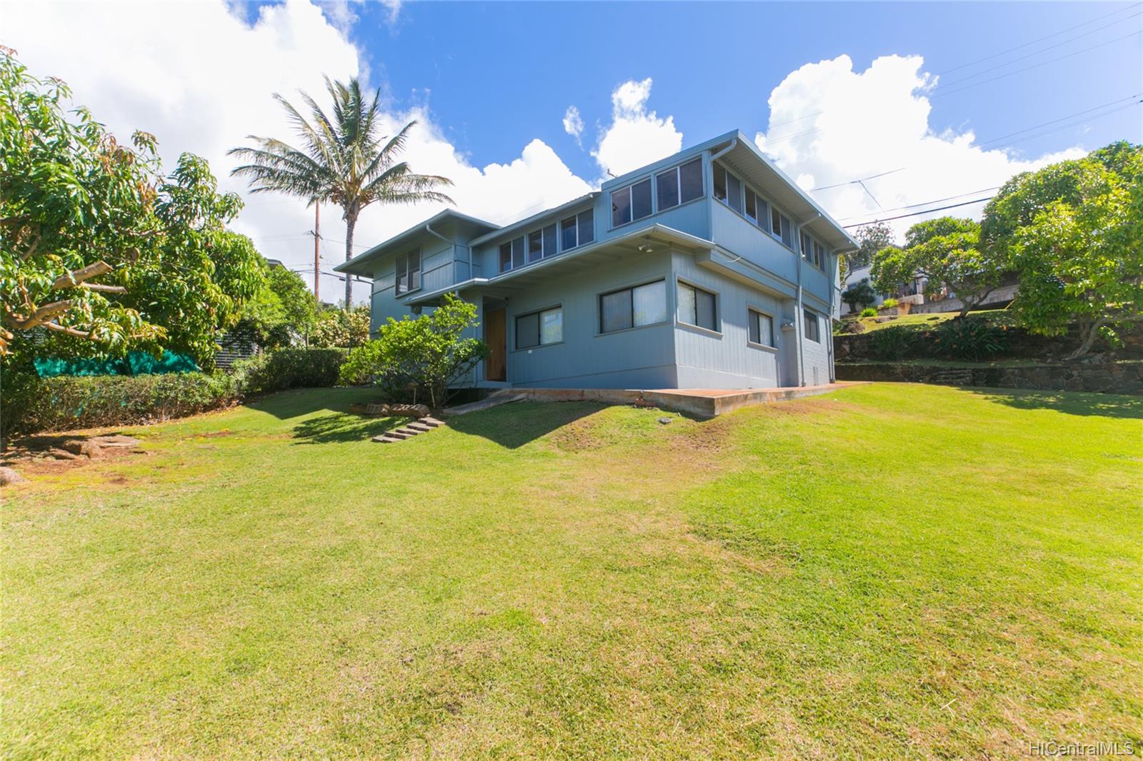 1986 Paula Drive Honolulu, HI 96816