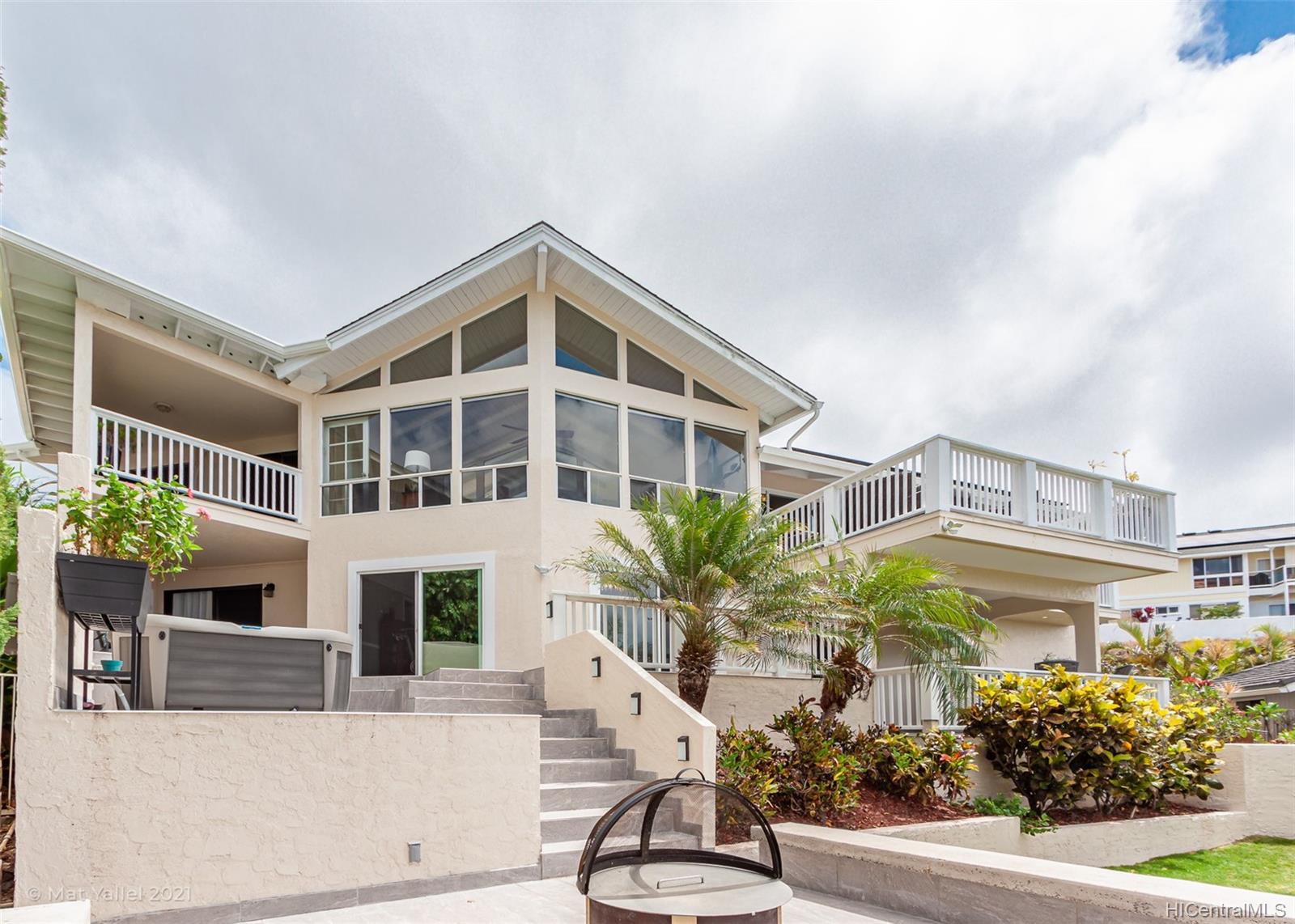 1065 Kalihiwai Place Honolulu, HI 96825