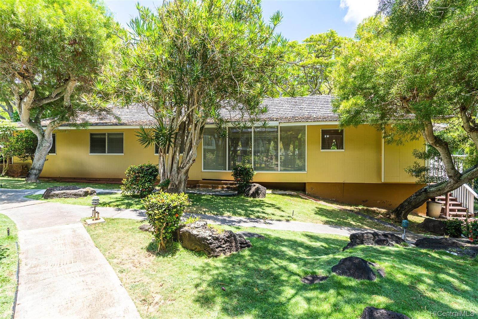 1444 Kalaniiki Street #6, Honolulu, HI 96821