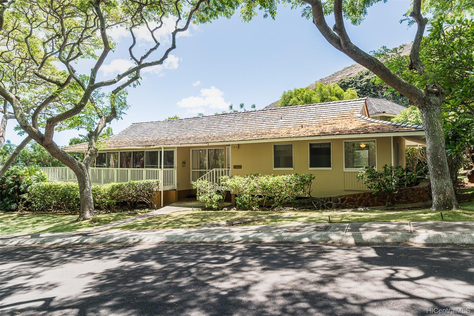 1444 Kalaniiki Street #6, Honolulu, HI 96821