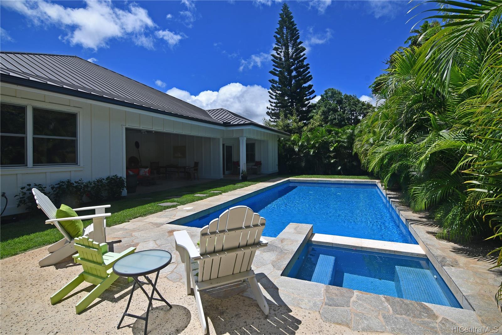 394 Portlock Road Honolulu, HI 96825