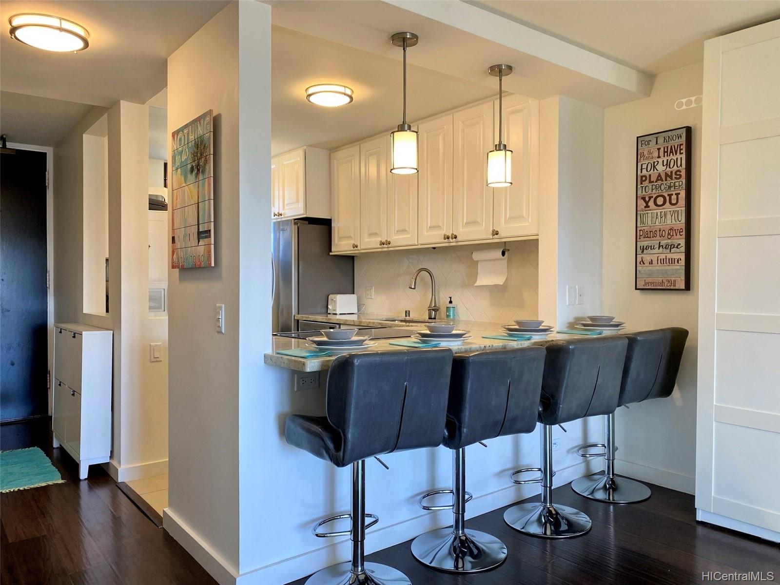 1521 Alexander Street #1504, Honolulu, HI 96822