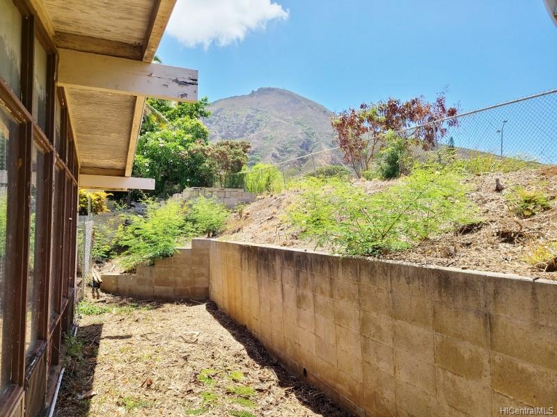 529 Kapaia Street Honolulu, HI 96825