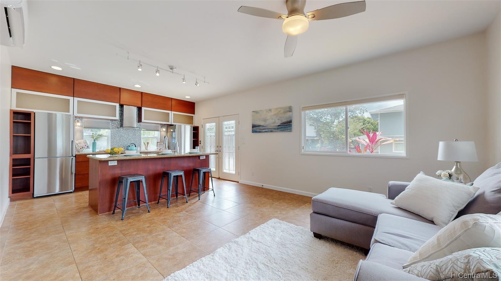 5276 Kimokeo Street Honolulu, HI 96821