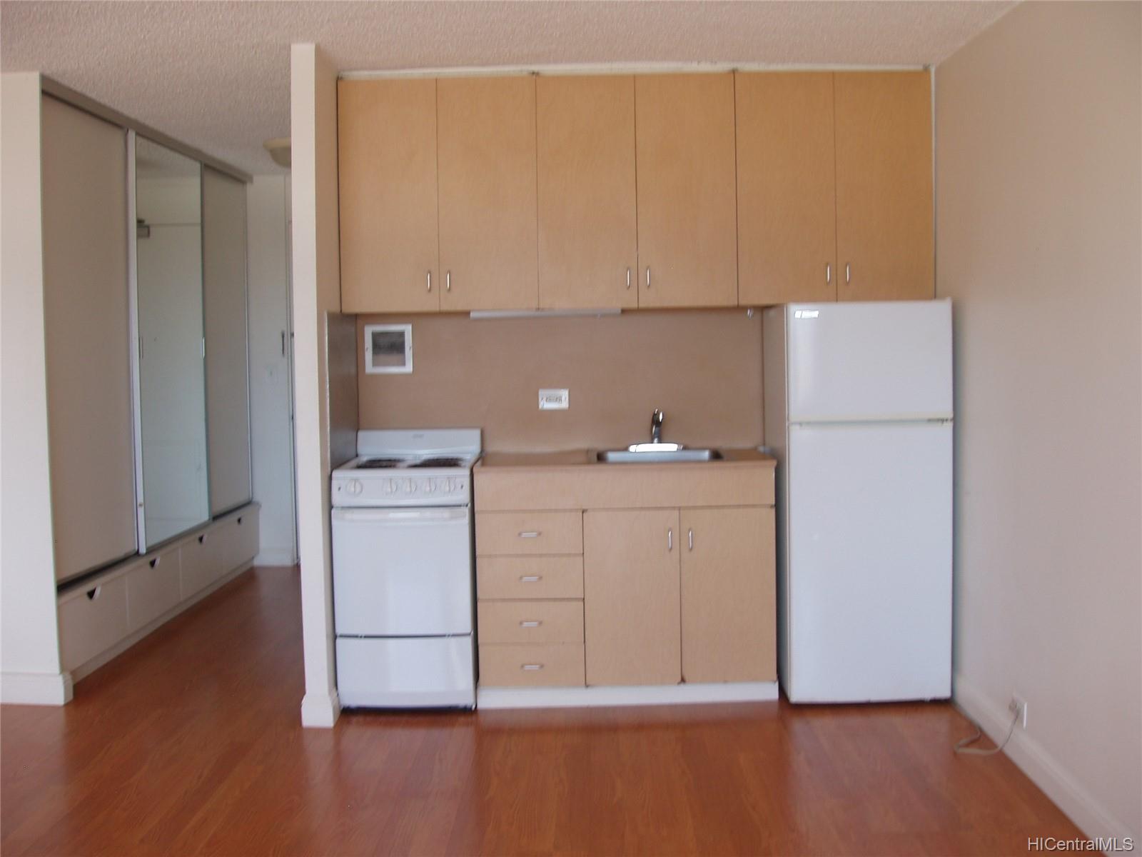 747 Amana Street #2214, Honolulu, HI 96814