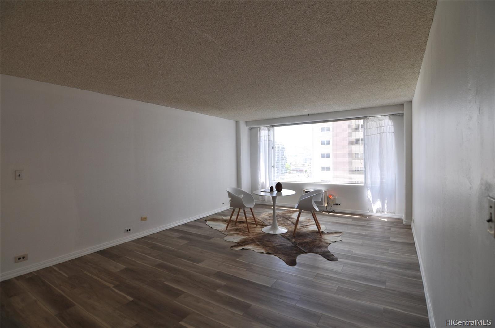 747 Amana Street #910, Honolulu, HI 96814