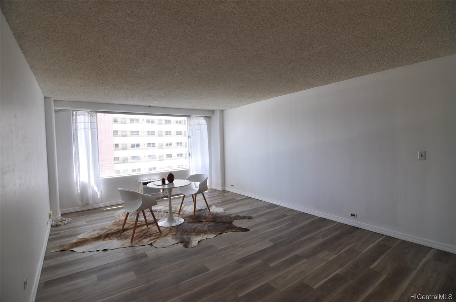 747 Amana Street #910, Honolulu, HI 96814