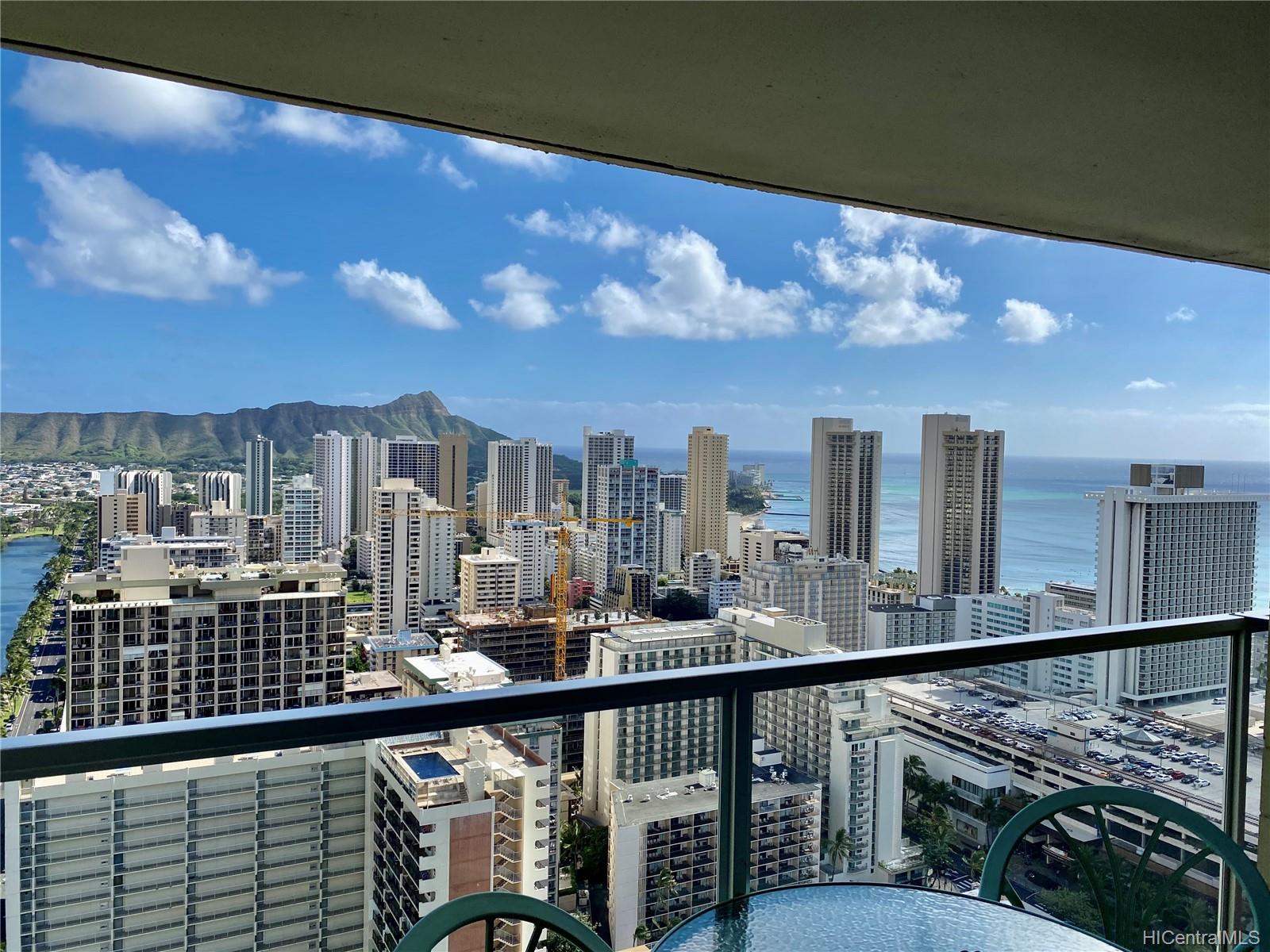 445 Seaside Avenue #4201, Honolulu, HI 96815