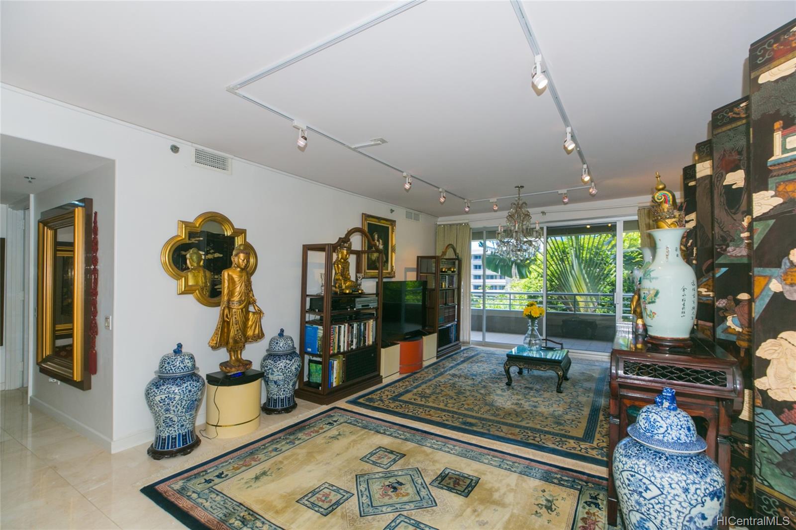 1 Keahole Place #3406, Honolulu, HI 96825