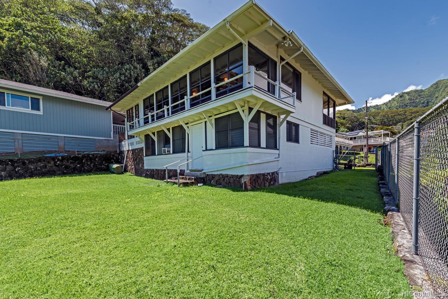 3609 Kumulani Street Honolulu, HI 96822