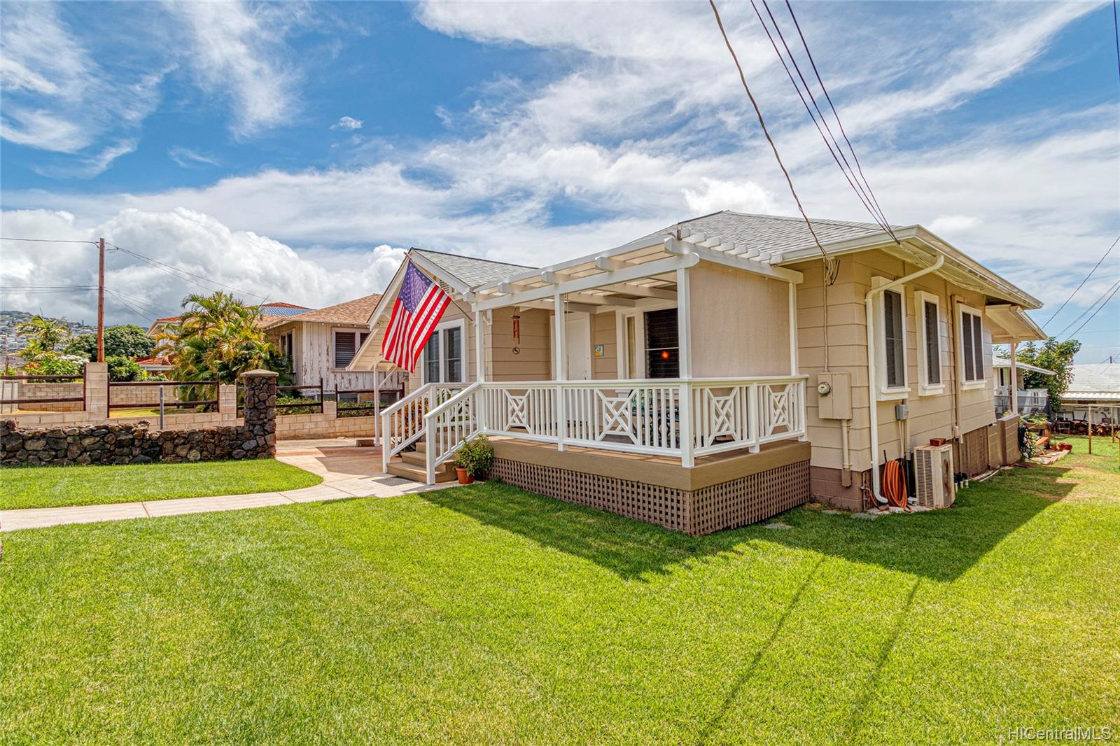 915 17th Avenue Honolulu, HI 96816