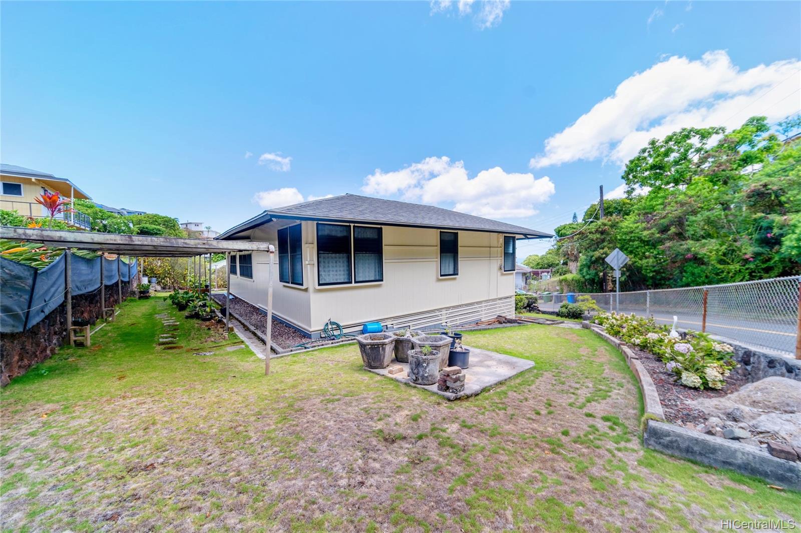 2309 St Louis Drive Honolulu, HI 96816