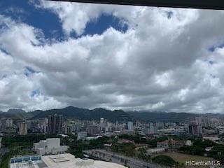 909 Kapiolani Boulevard #2207, Honolulu, HI 96814