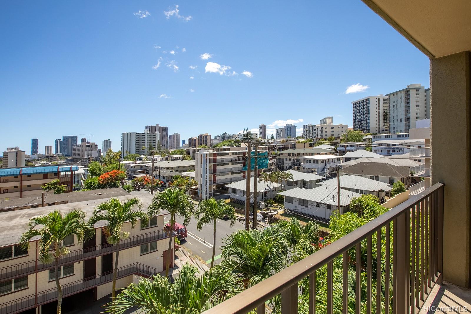 1561 Pensacola Street #606, Honolulu, HI 96822