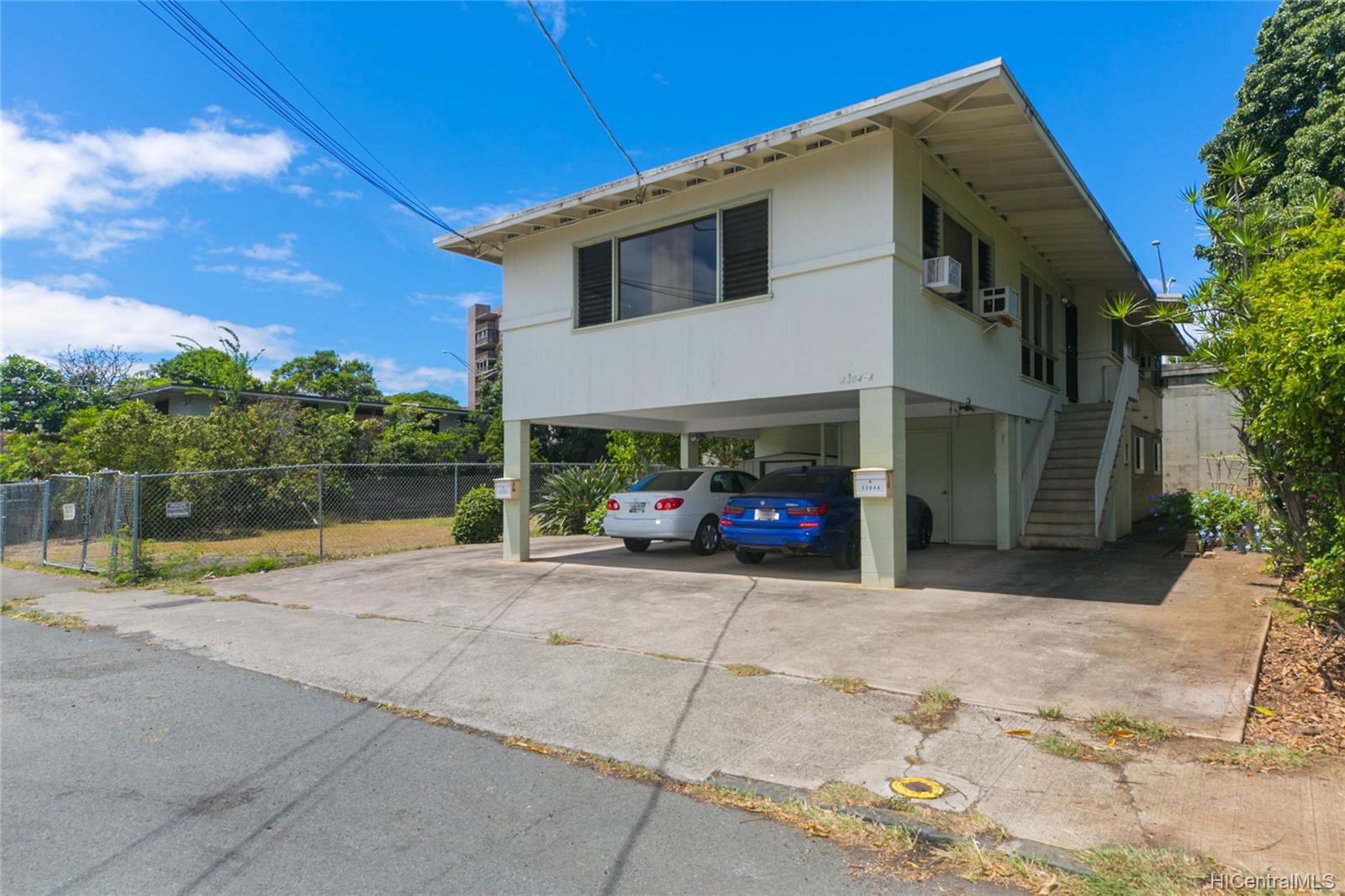 1304 Matlock Avenue #A, Honolulu, HI 96814