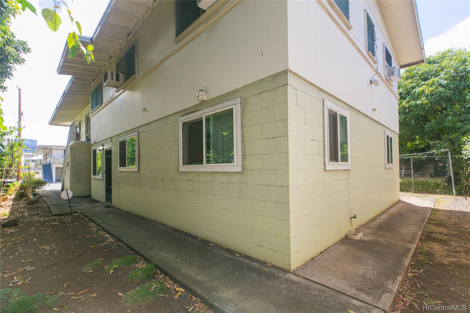 1304 Matlock Avenue #A, Honolulu, HI 96814