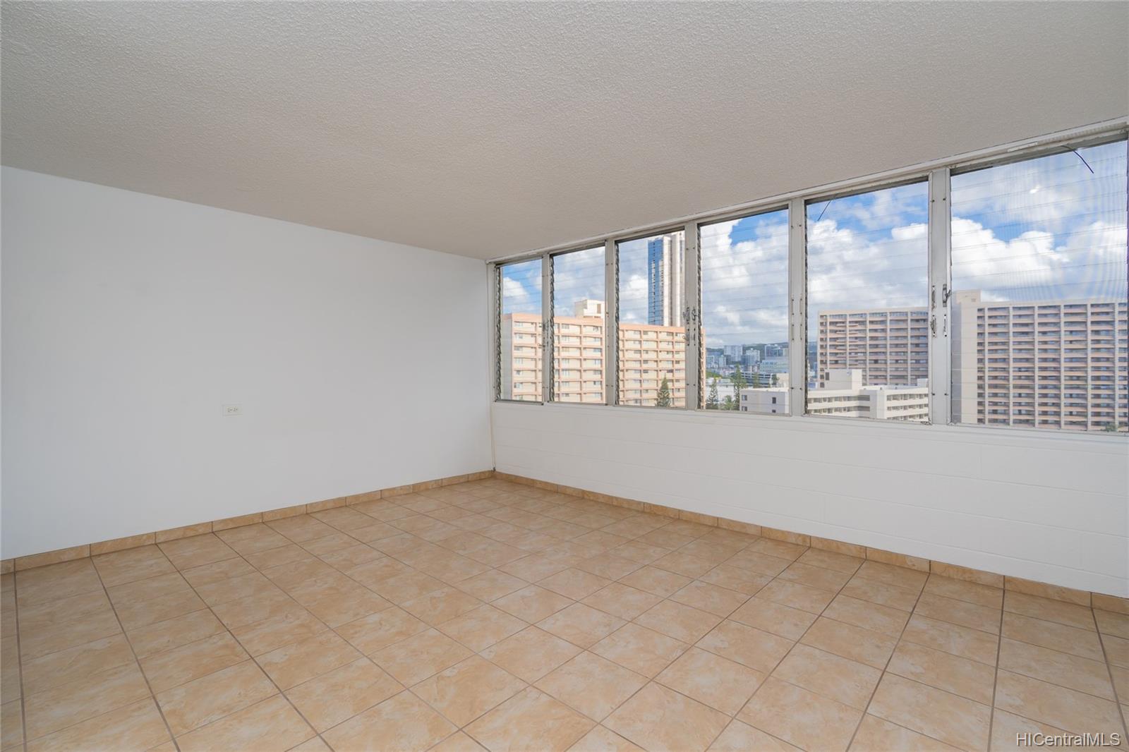 1650 Kanunu Street #1304, Honolulu, HI 96814