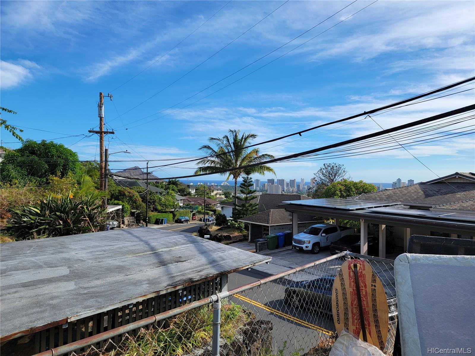 1523 St Louis Drive Honolulu, HI 96816