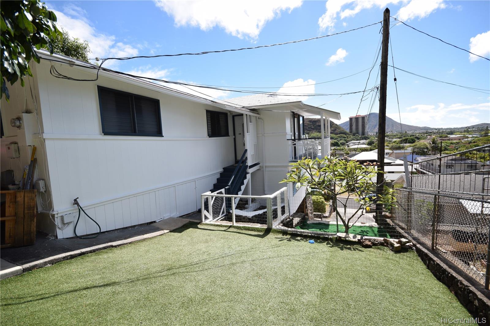 284 Moomuku Place #A, Honolulu, HI 96821