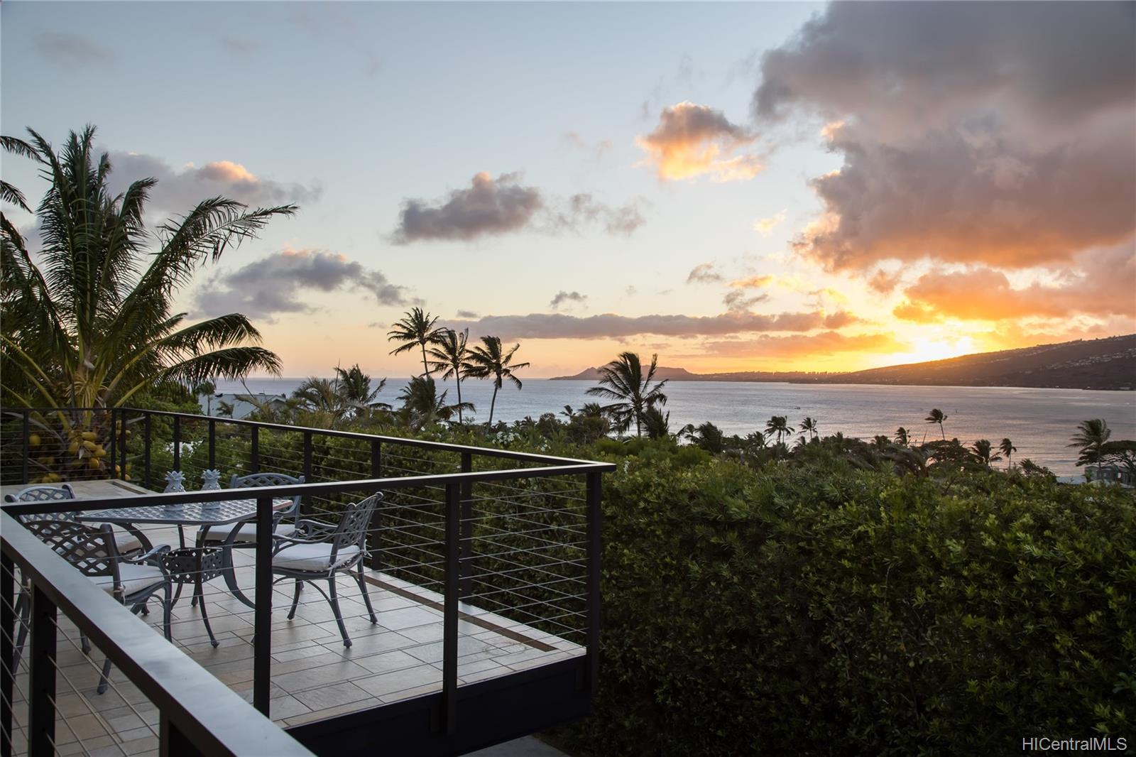 270 Makaweli Place Honolulu, HI 96825