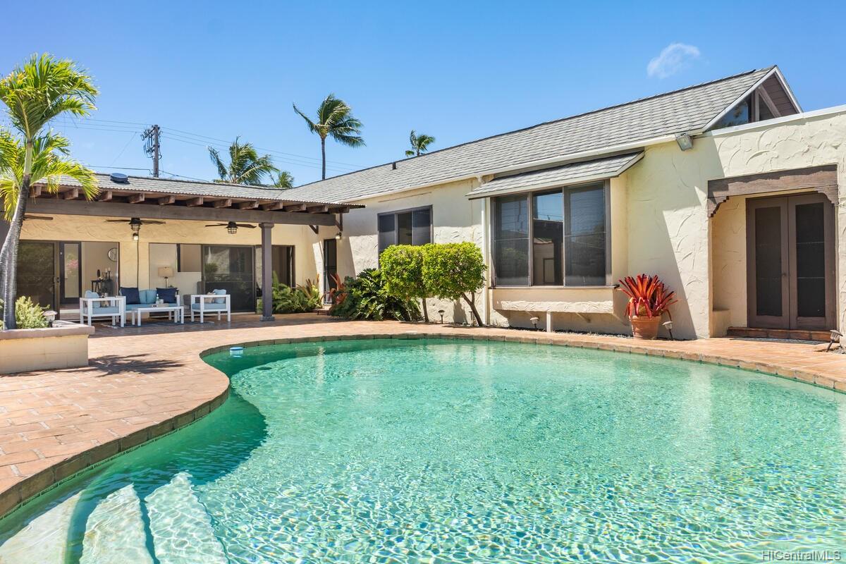 4678 Kahala Avenue Honolulu, HI 96816