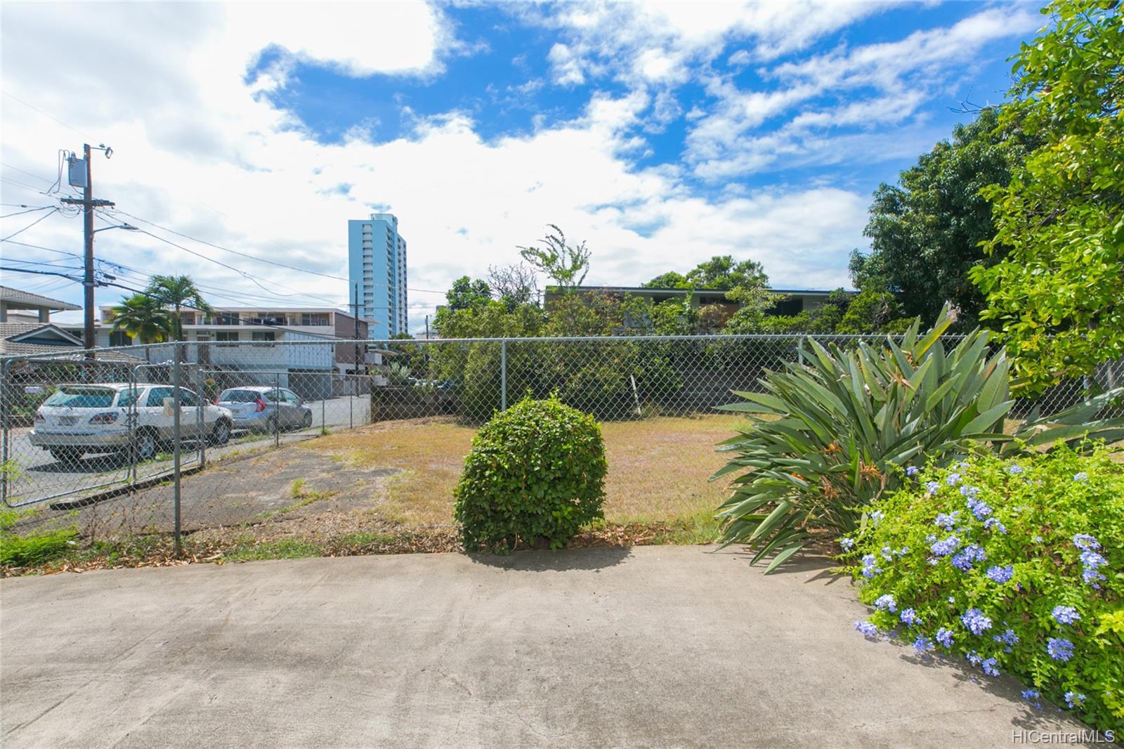 1304 Matlock Avenue Honolulu, HI 96814