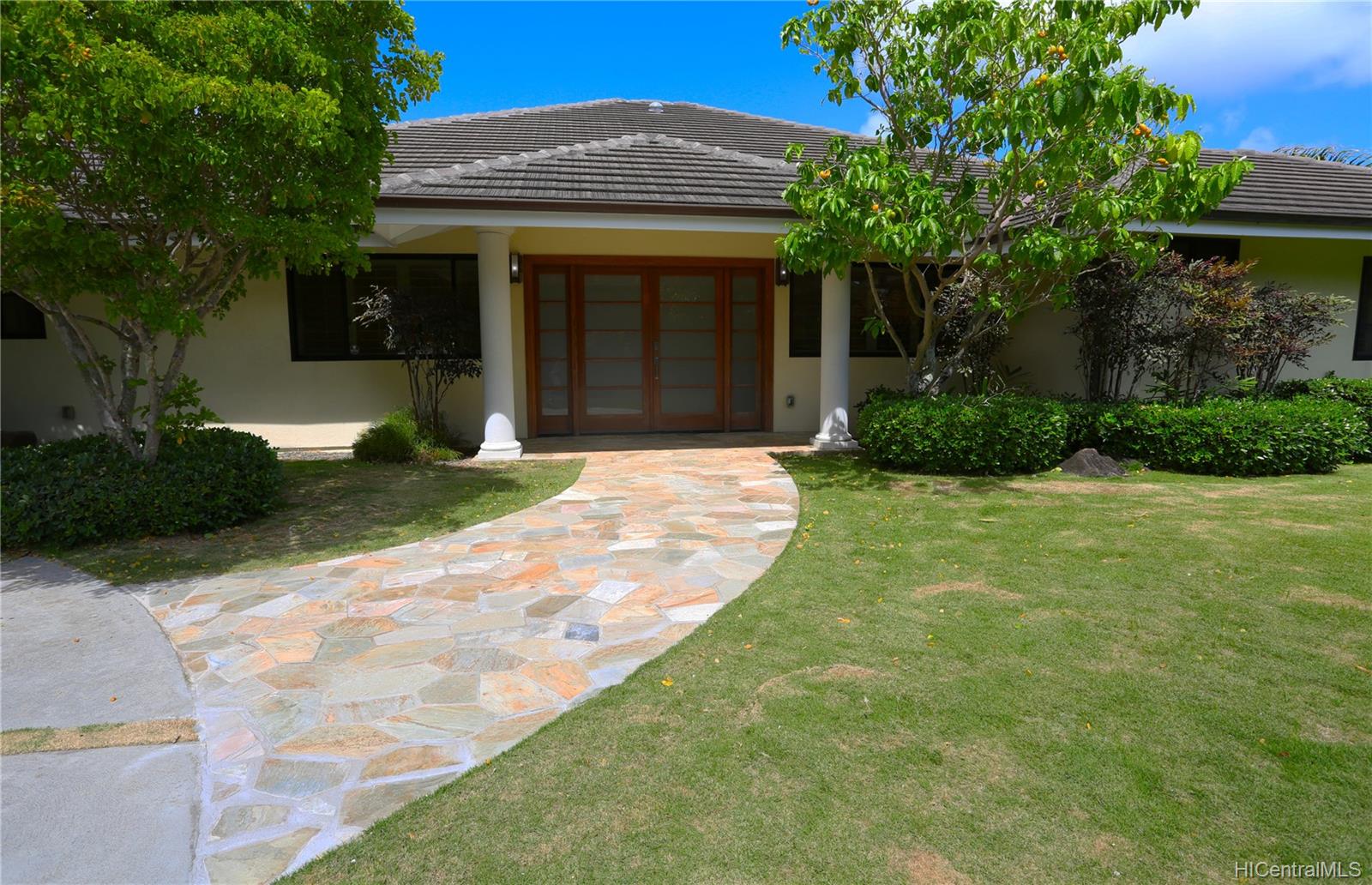 5949 Kalanianaole Highway #A, Honolulu, HI 96821