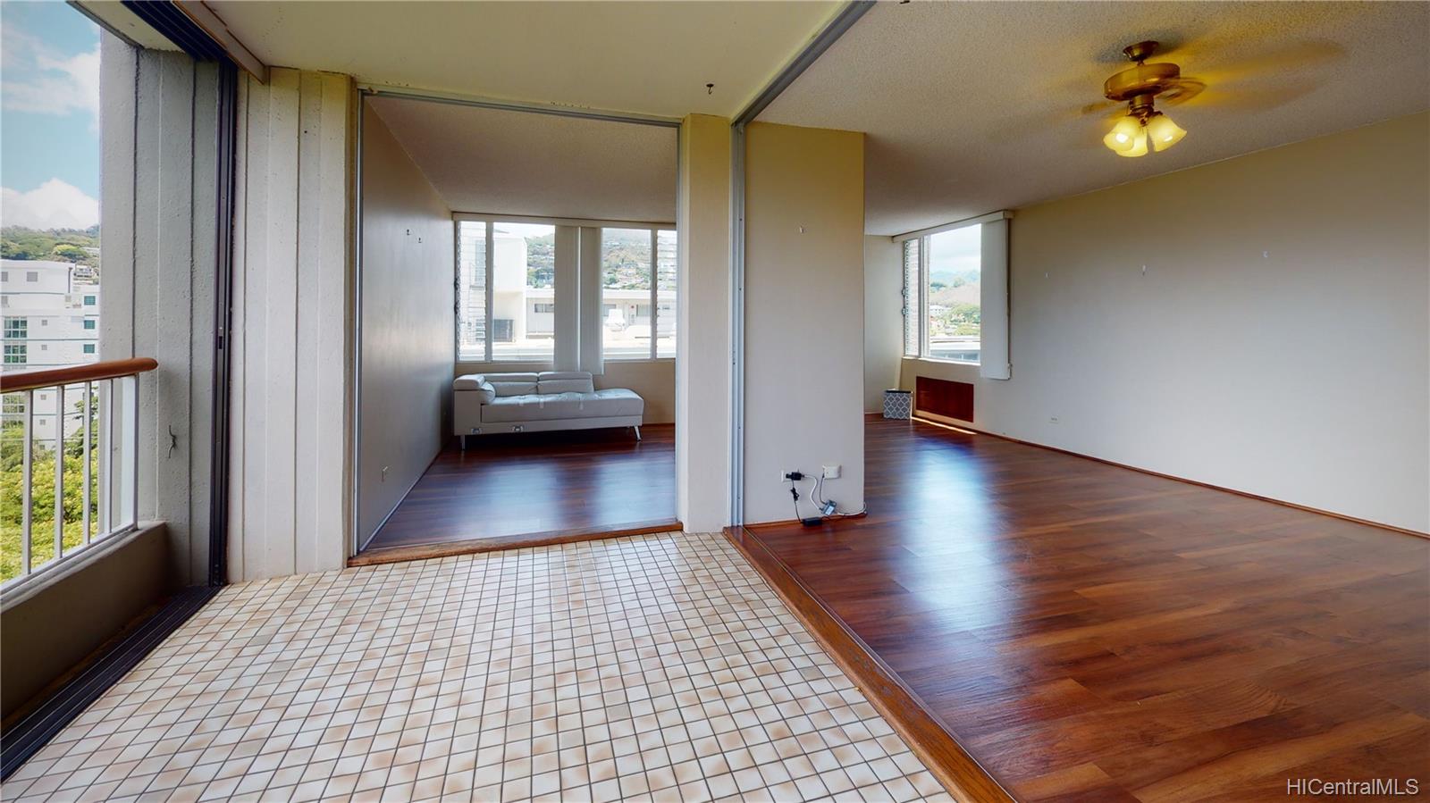 1521 Punahou Street #901, Honolulu, HI 96822