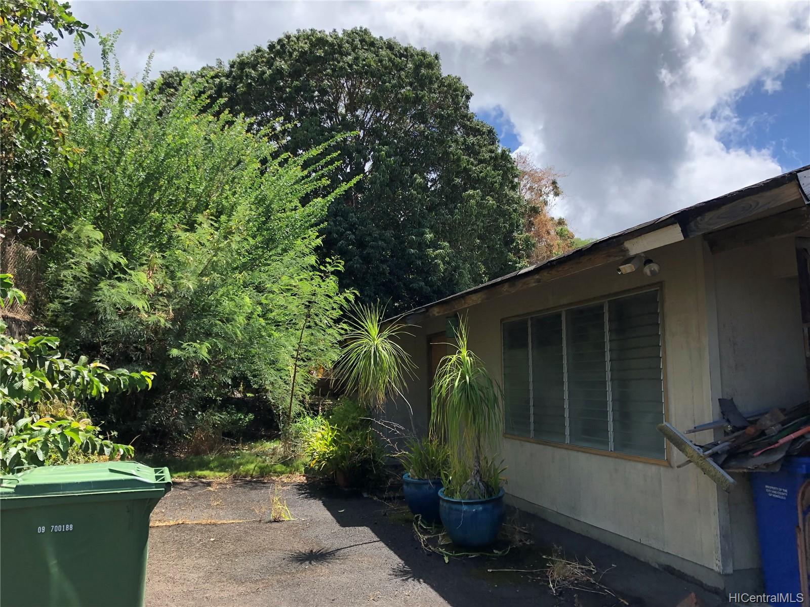 1921 Keeaumoku Street Honolulu, HI 96822