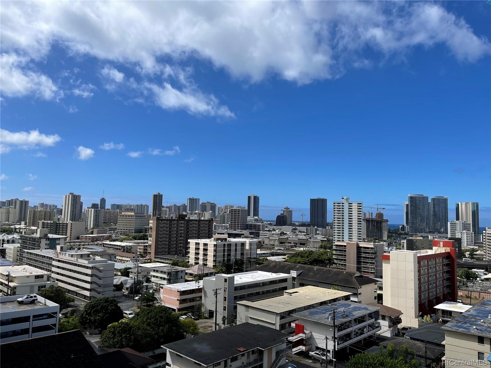 1535 Pensacola Street #1011, Honolulu, HI 96822