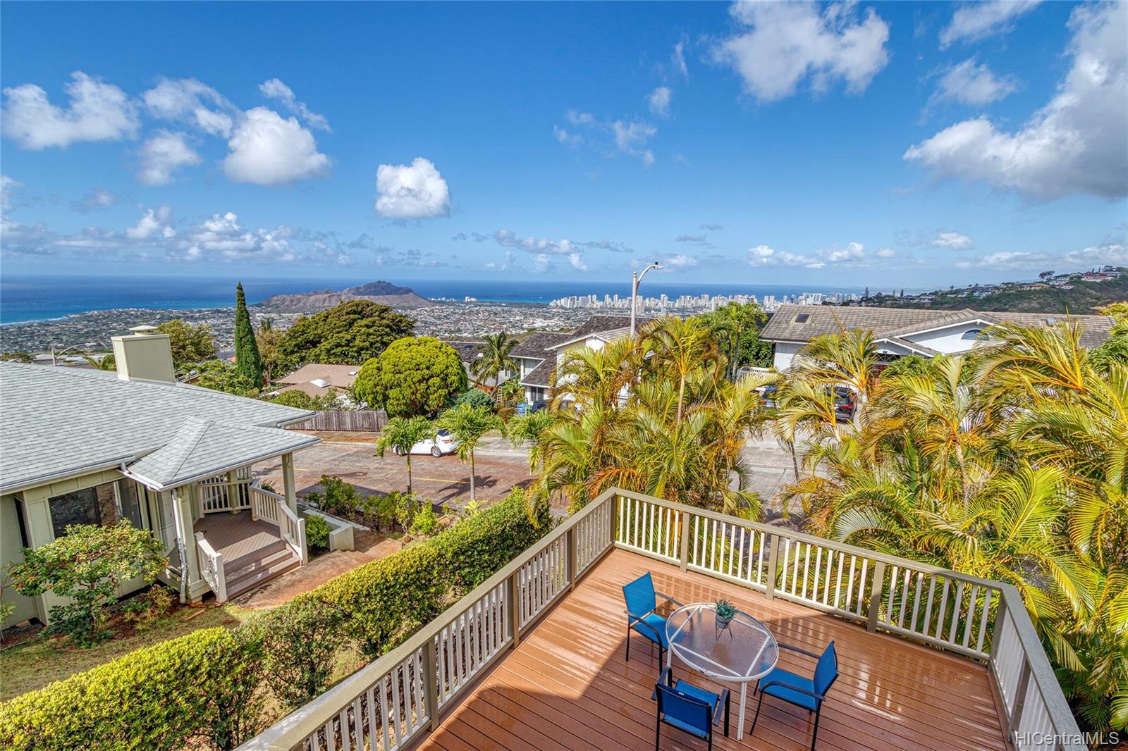 2155 Ahaku Place Honolulu, HI 96821