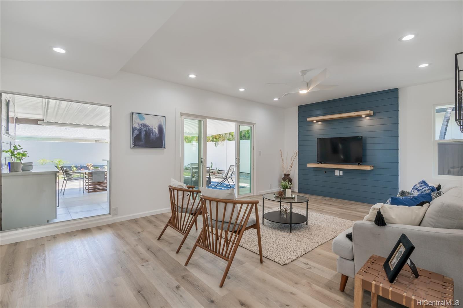 7212 Kipu Place Honolulu, HI 96825