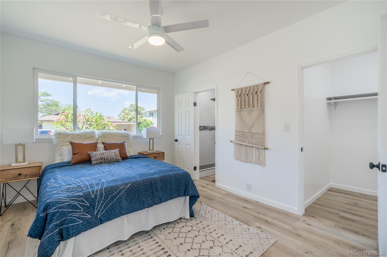 7212 Kipu Place Honolulu, HI 96825