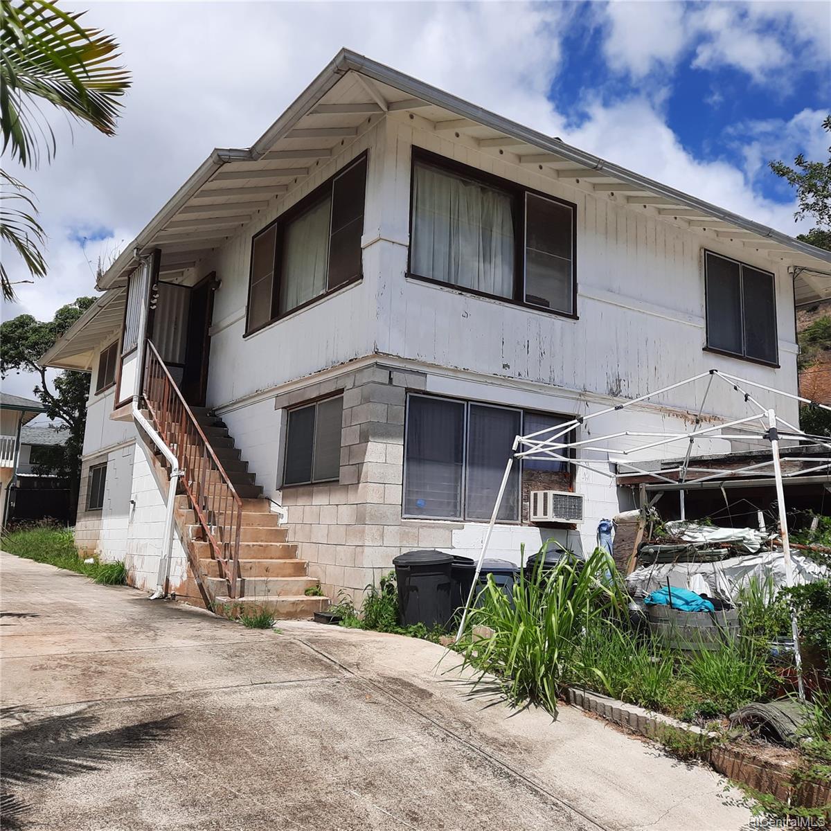 3454 Paalea Street Honolulu, HI 96816